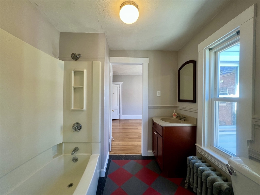 17 Sanborn Street, Unit D Reading, MA 01867 - Photo 7 of 10