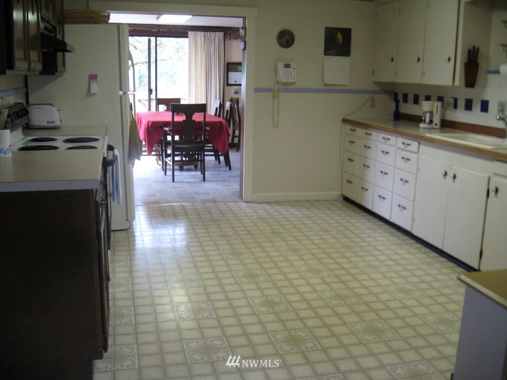 233 Southeast Cowlitz Street Winlock, WA 98596 - Photo 4 of 21 Gallery Image 4