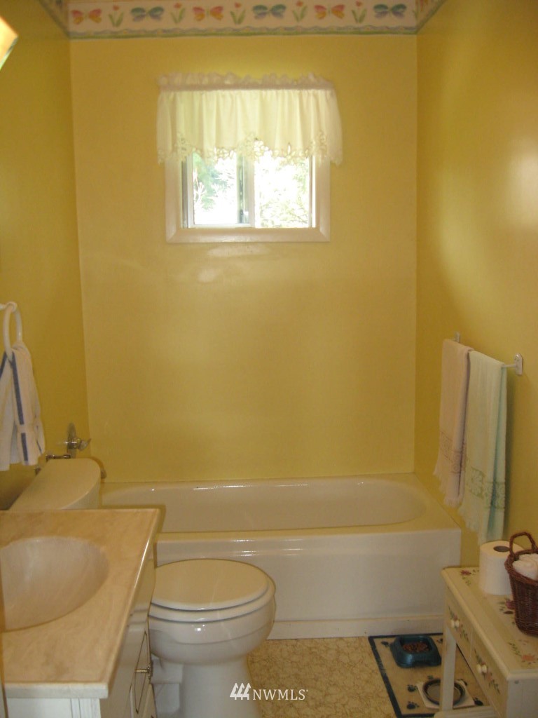 233 Southeast Cowlitz Street Winlock, WA 98596 - Photo 7 of 21 Gallery Image 7
