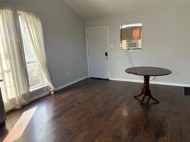 $1,000 | 12404 Sunland Street, Dallas, TX 75218