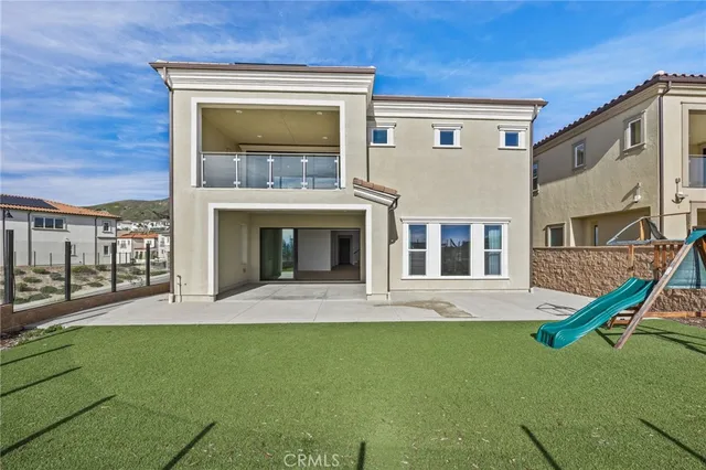 view of city and mountain view in back