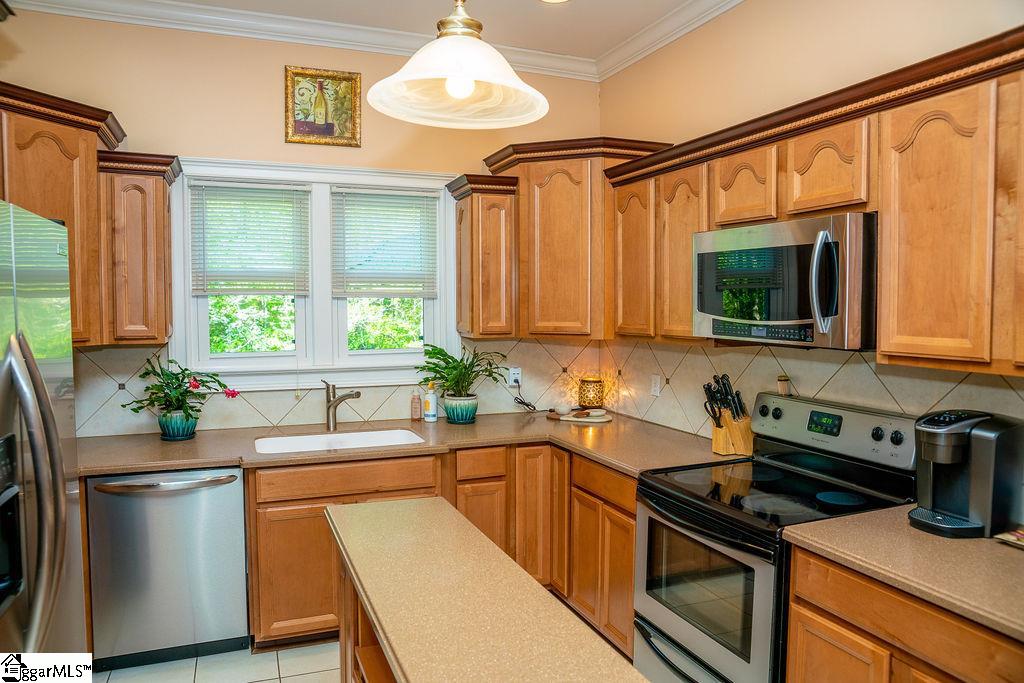 197 Deer Creek Road Easley, SC 29640 - Photo 8 of 35