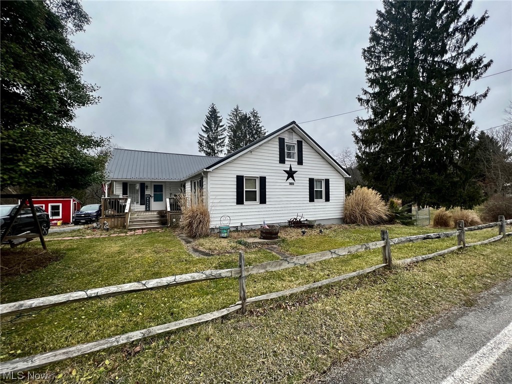 47405 Bell School Road East Liverpool, OH 43920 - Photo 1 of 19