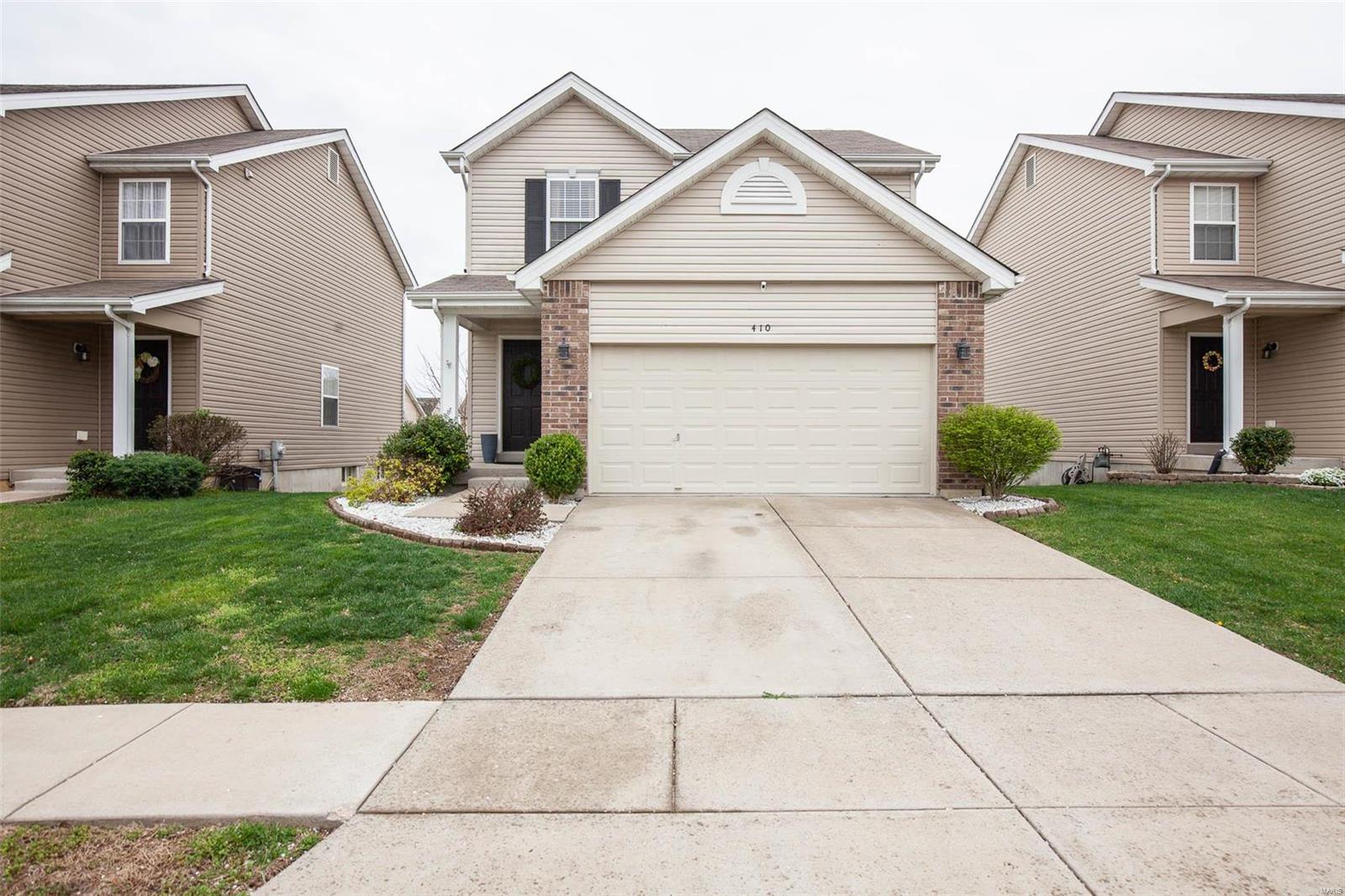 410 Spring Trace O'Fallon, MO 63368 - Photo 2 of 32
