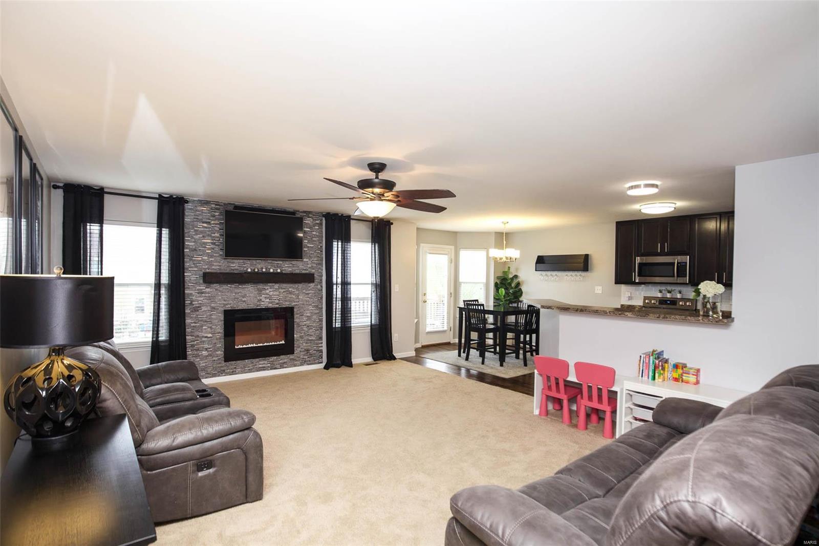 410 Spring Trace O'Fallon, MO 63368 - Photo 3 of 32