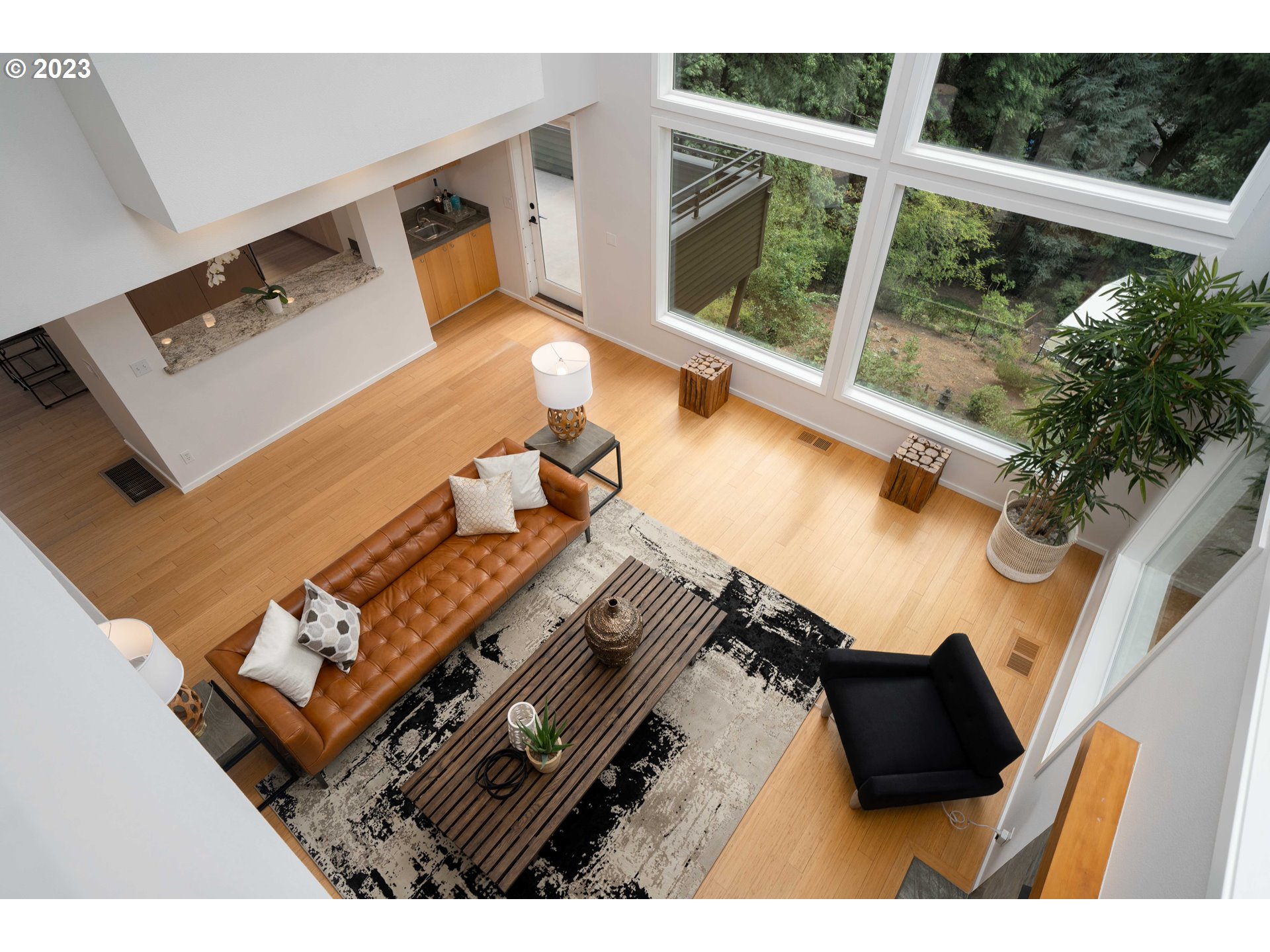 3324 Southwest Fairmount Boulevard Portland, OR 97239 - Photo 12 of 48 Living Room
