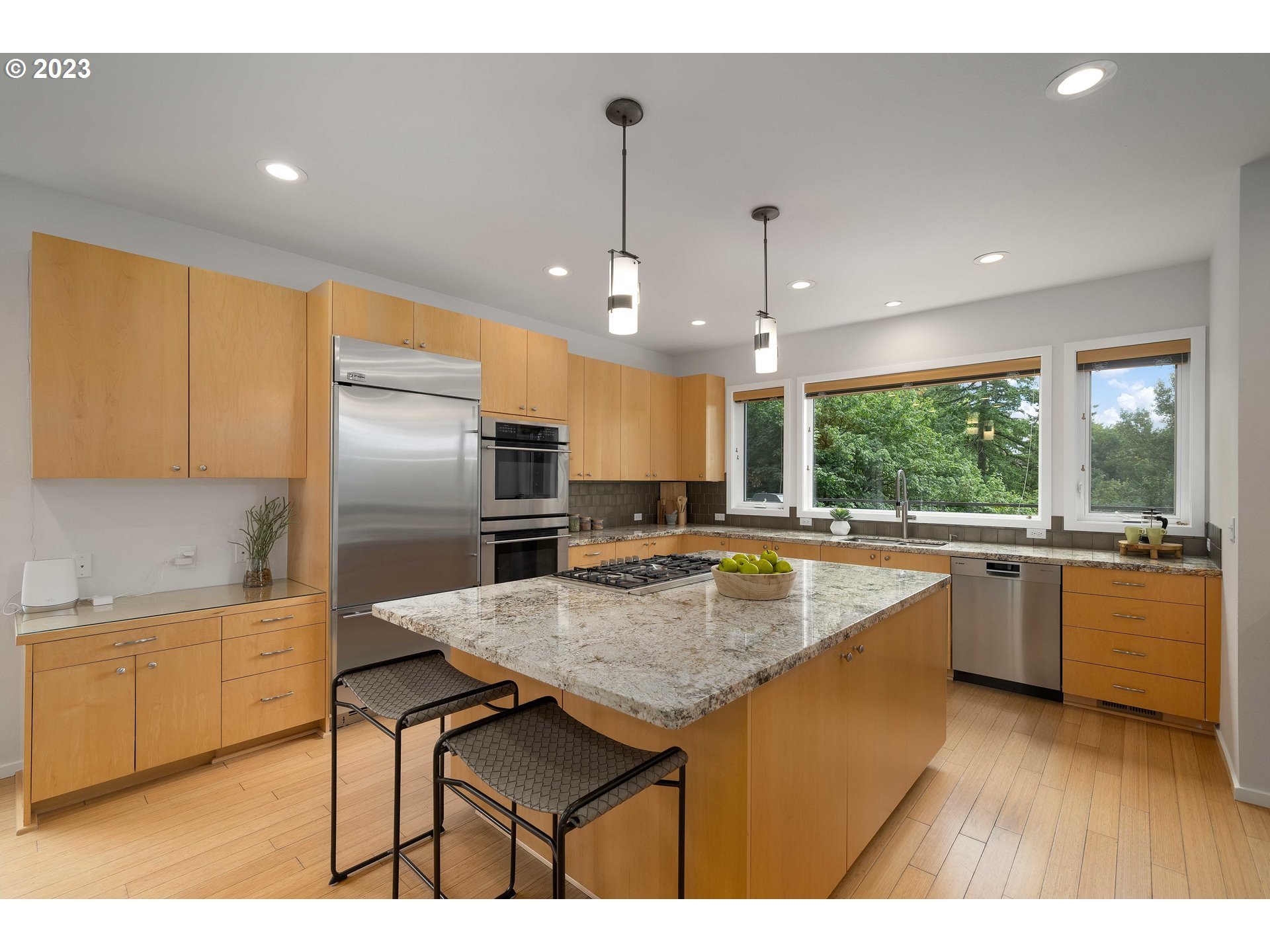 3324 Southwest Fairmount Boulevard Portland, OR 97239 - Photo 19 of 48 Kitchen