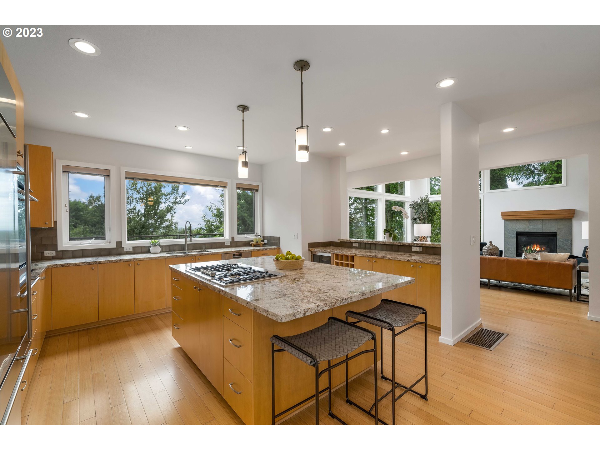 3324 Southwest Fairmount Boulevard Portland, OR 97239 - Photo 20 of 48 Kitchen
