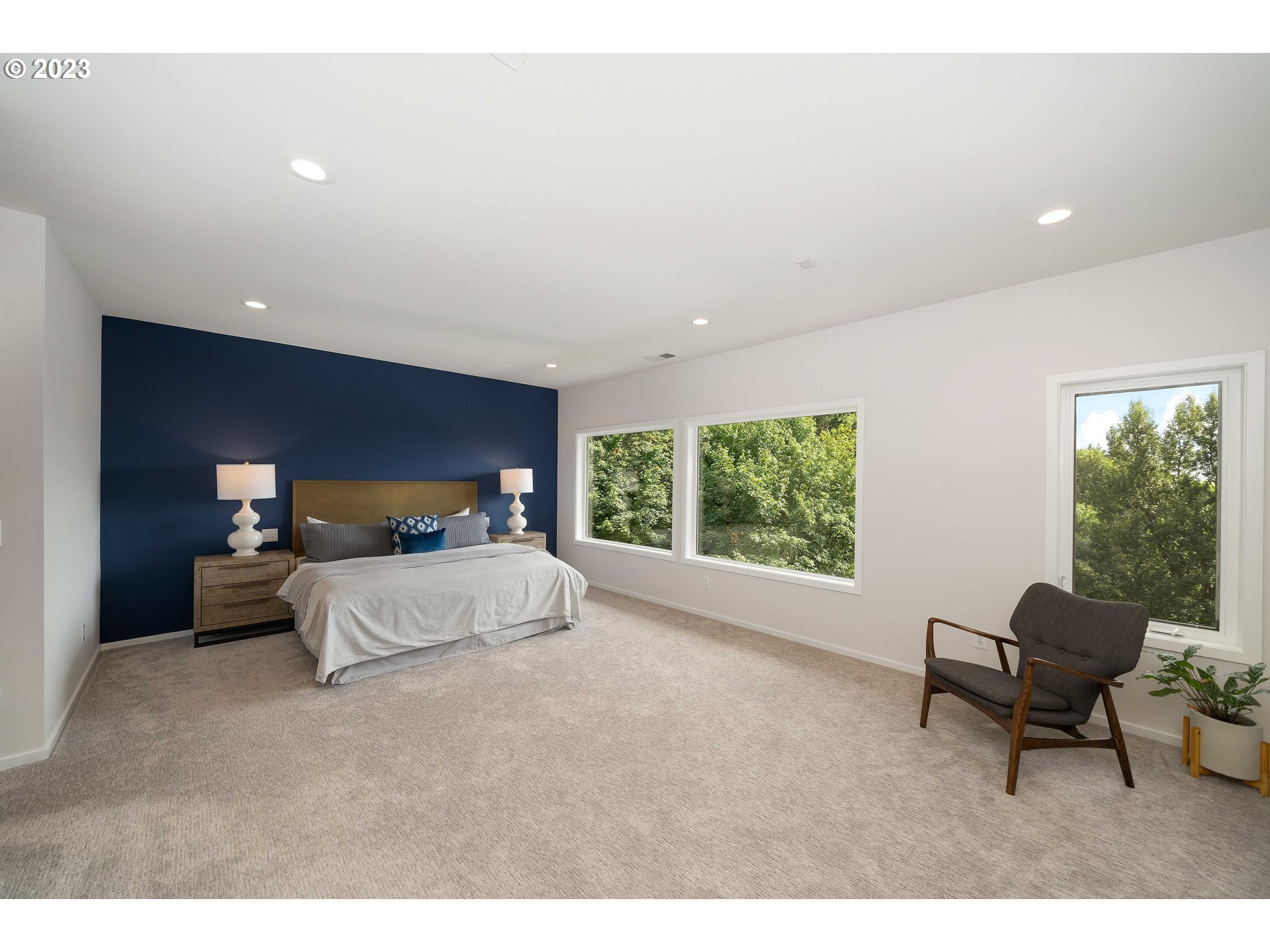 3324 Southwest Fairmount Boulevard Portland, OR 97239 - Photo 28 of 48 Owner's Suite Bedroom