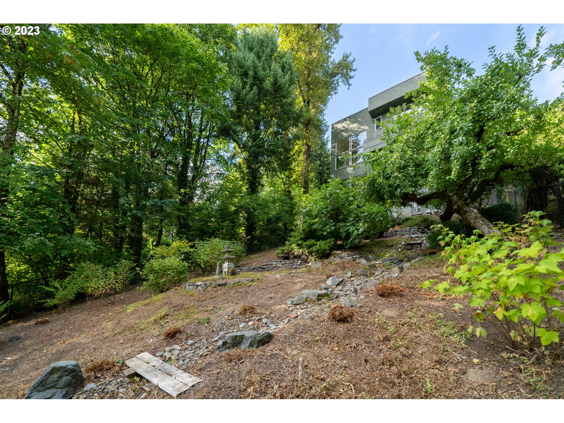 3324 Southwest Fairmount Boulevard Portland, OR 97239 - Photo 46 of 48 Backyard