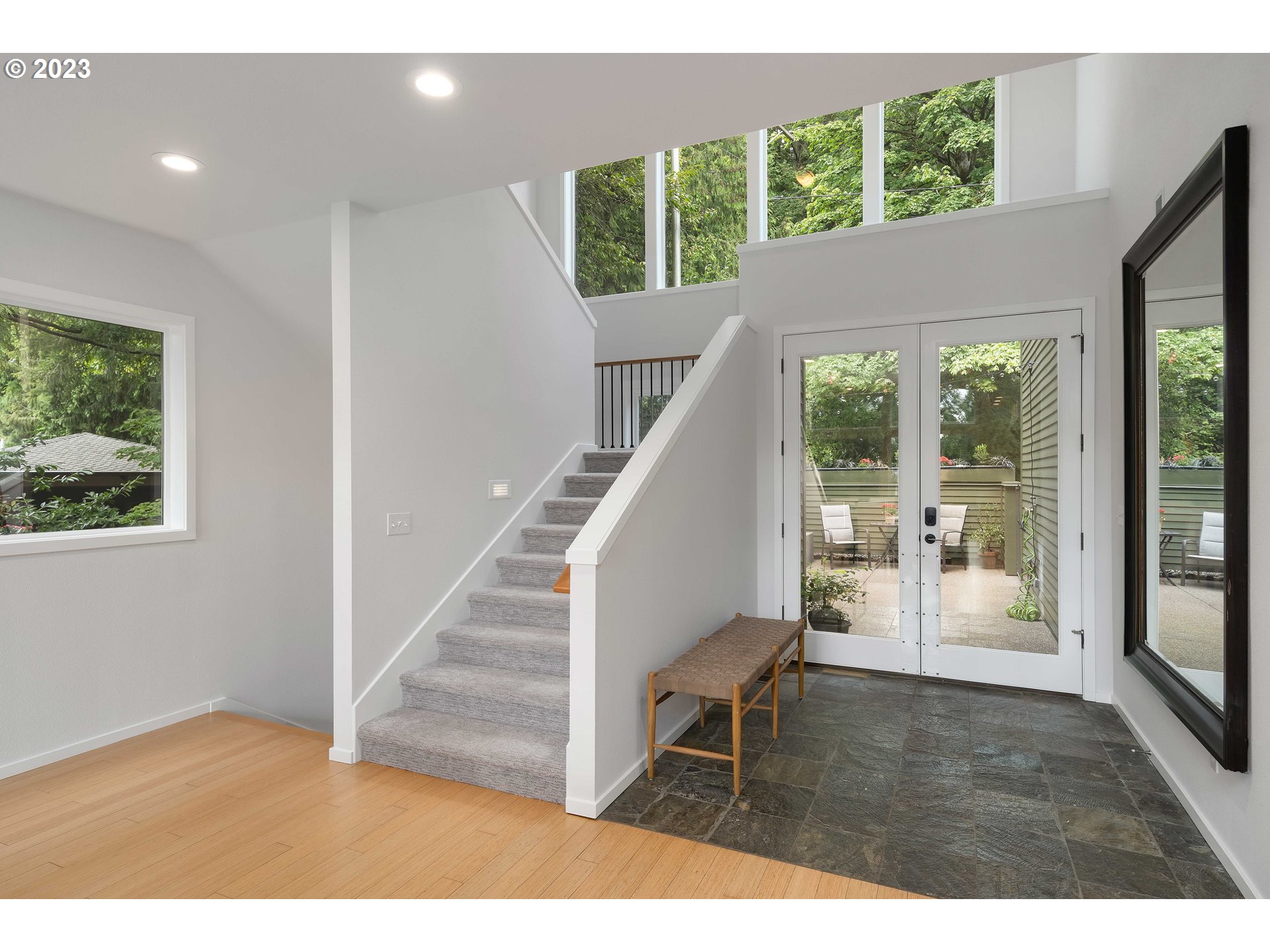 3324 Southwest Fairmount Boulevard Portland, OR 97239 - Photo 7 of 48 Entrance/Foyer