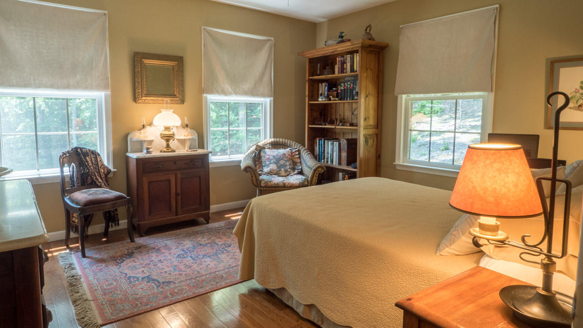 2545 Lees Gap Road Fincastle, VA 24090 - Photo 25 of 42 Guest Bedroom