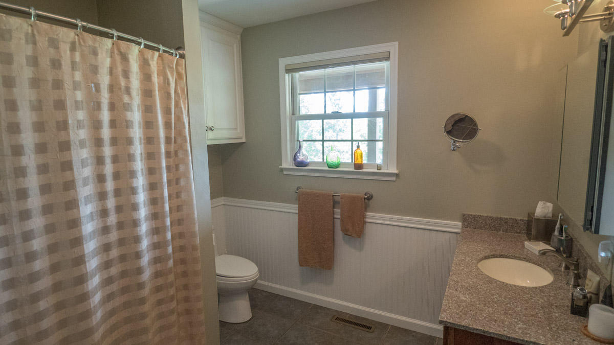 2545 Lees Gap Road Fincastle, VA 24090 - Photo 27 of 42 Full Bath