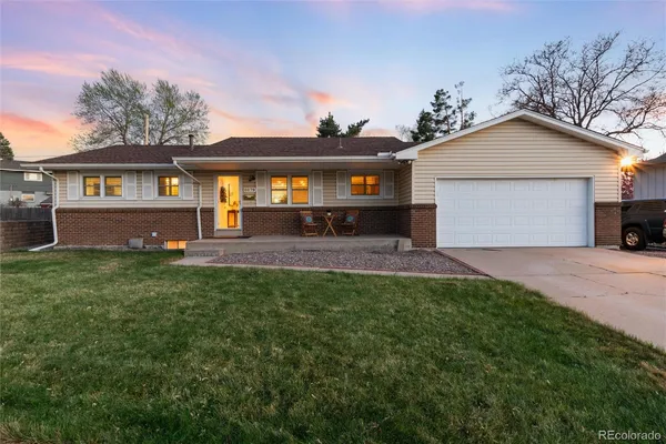 $620,000 | 6879 South Roslyn Circle, Centennial, CO 80112