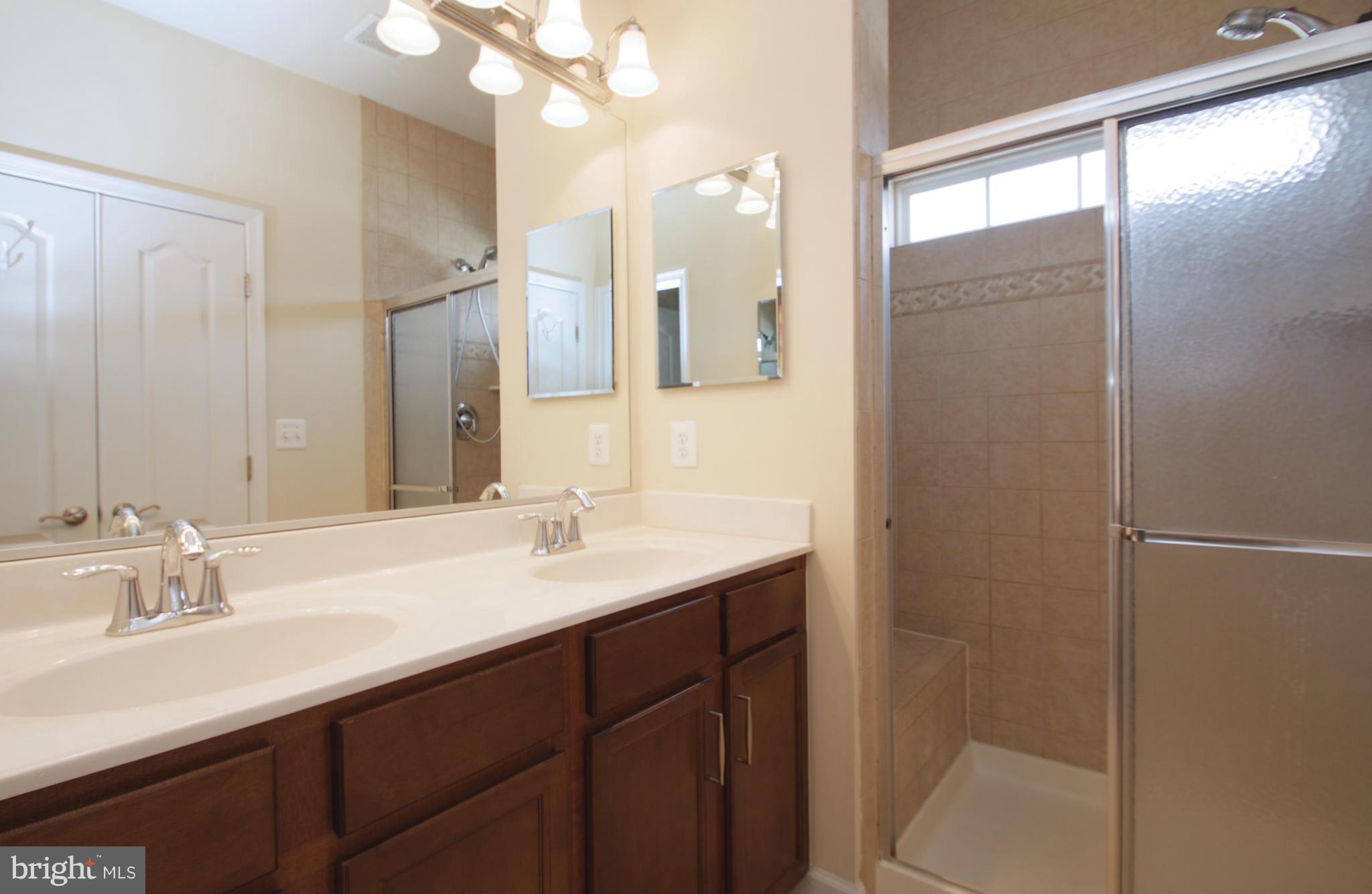 11610 Leesborough Circle Silver Spring, MD 20902 - Photo 12 of 24 Bath (Master)