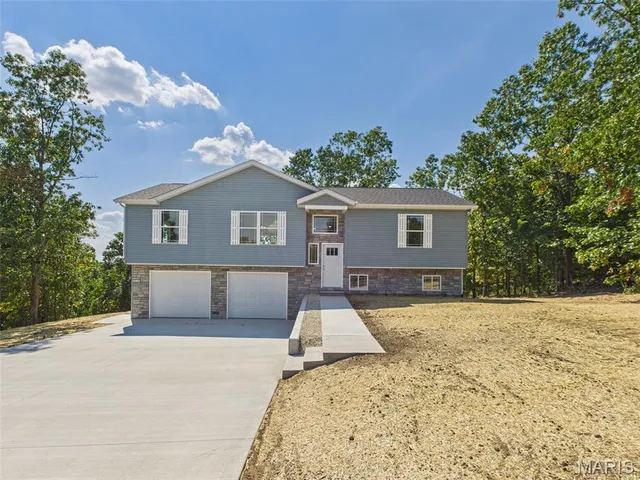 $309,900 | 13222 Hillview Lane, Dixon, MO 65459