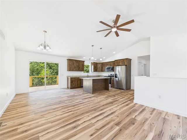 $309,900 | 13222 Hillview Lane, Dixon, MO 65459