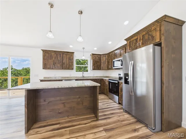 $309,900 | 13222 Hillview Lane, Dixon, MO 65459