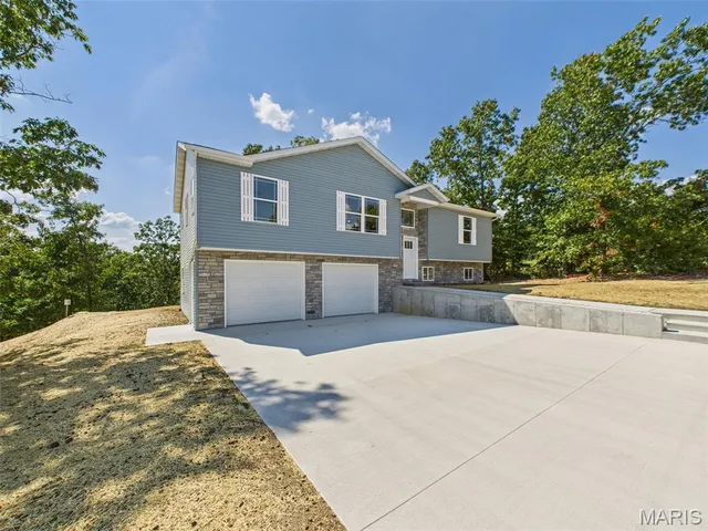 $309,900 | 13222 Hillview Lane, Dixon, MO 65459