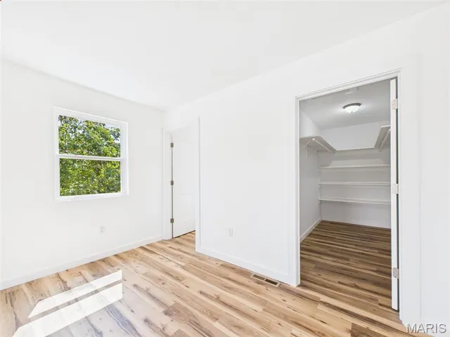 $309,900 | 13222 Hillview Lane, Dixon, MO 65459