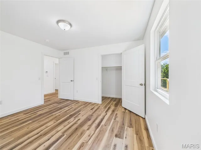 $309,900 | 13222 Hillview Lane, Dixon, MO 65459