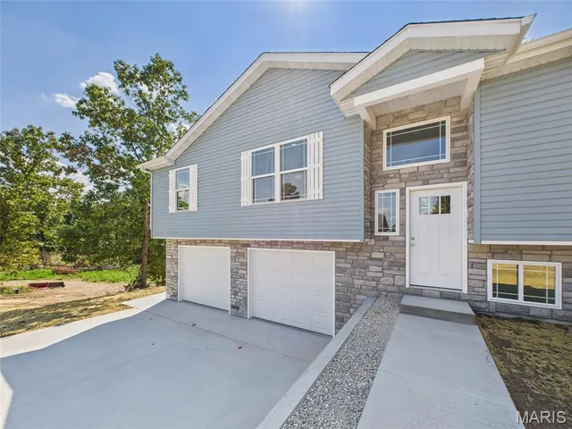 $309,900 | 13222 Hillview Lane, Dixon, MO 65459