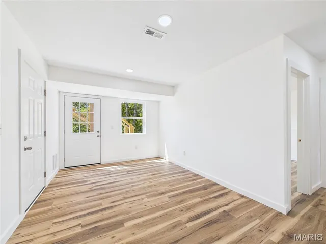 $309,900 | 13222 Hillview Lane, Dixon, MO 65459