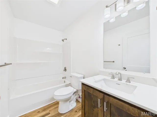 $309,900 | 13222 Hillview Lane, Dixon, MO 65459