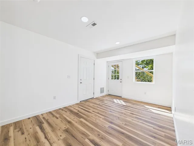 $309,900 | 13222 Hillview Lane, Dixon, MO 65459