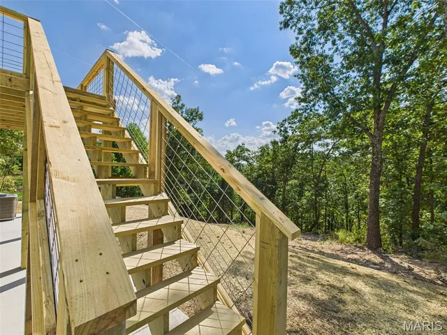 $309,900 | 13222 Hillview Lane, Dixon, MO 65459