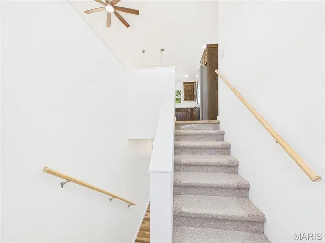 $309,900 | 13222 Hillview Lane, Dixon, MO 65459