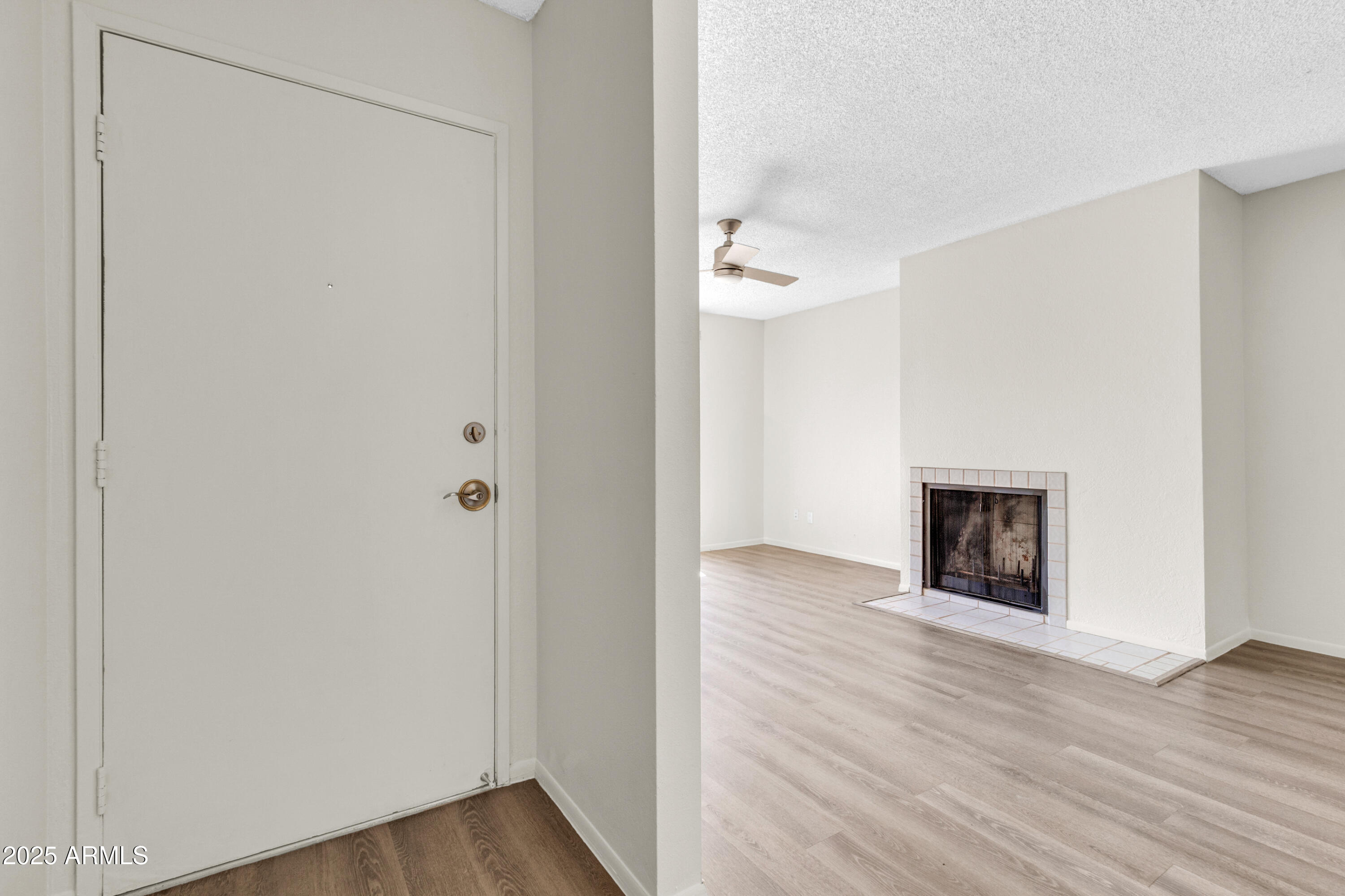 5525 East Thomas Road, Unit F9 Phoenix, AZ 85018 - Photo 13 of 48 5525 E Thomas Rd F9-10
