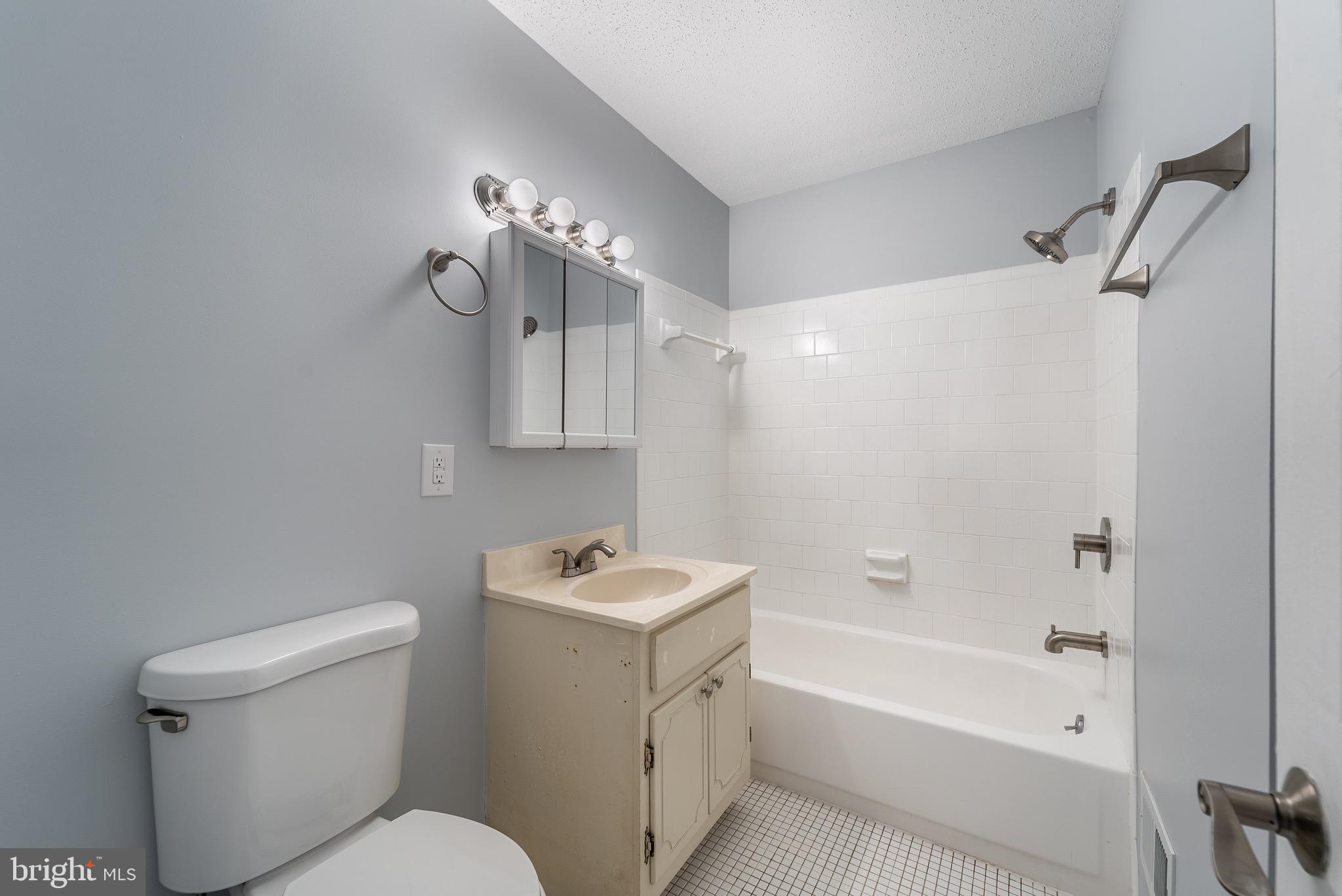 7197 Cimarron Court Frederick, MD 21703 - Photo 16 of 47 Full Bath Upstairs