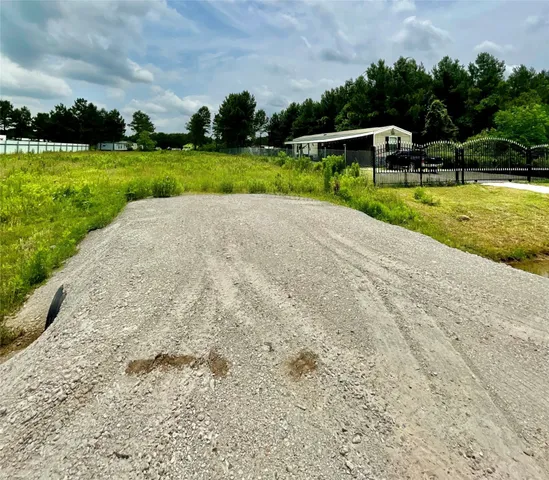 $800 | 500 Road 5510 Cleveland Tx 77327, Cleveland, TX 77327