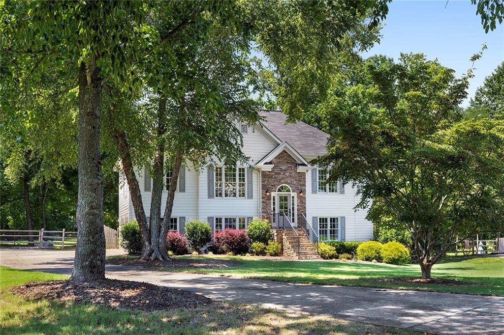 915 Taylor Parkway Suwanee, GA 30024 - Photo 5 of 61