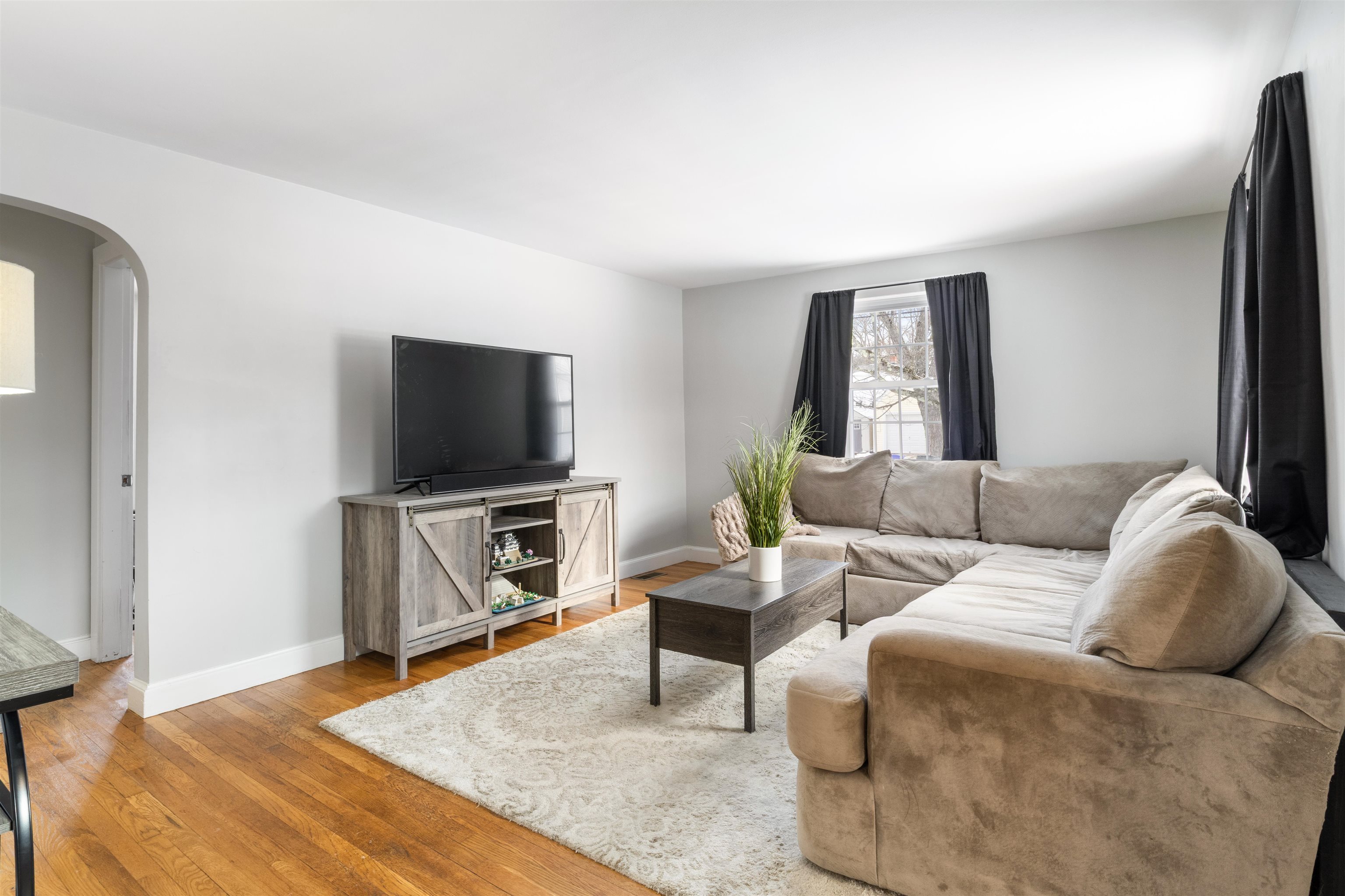 276 Salmon Street Manchester, NH 03104 - Photo 16 of 37