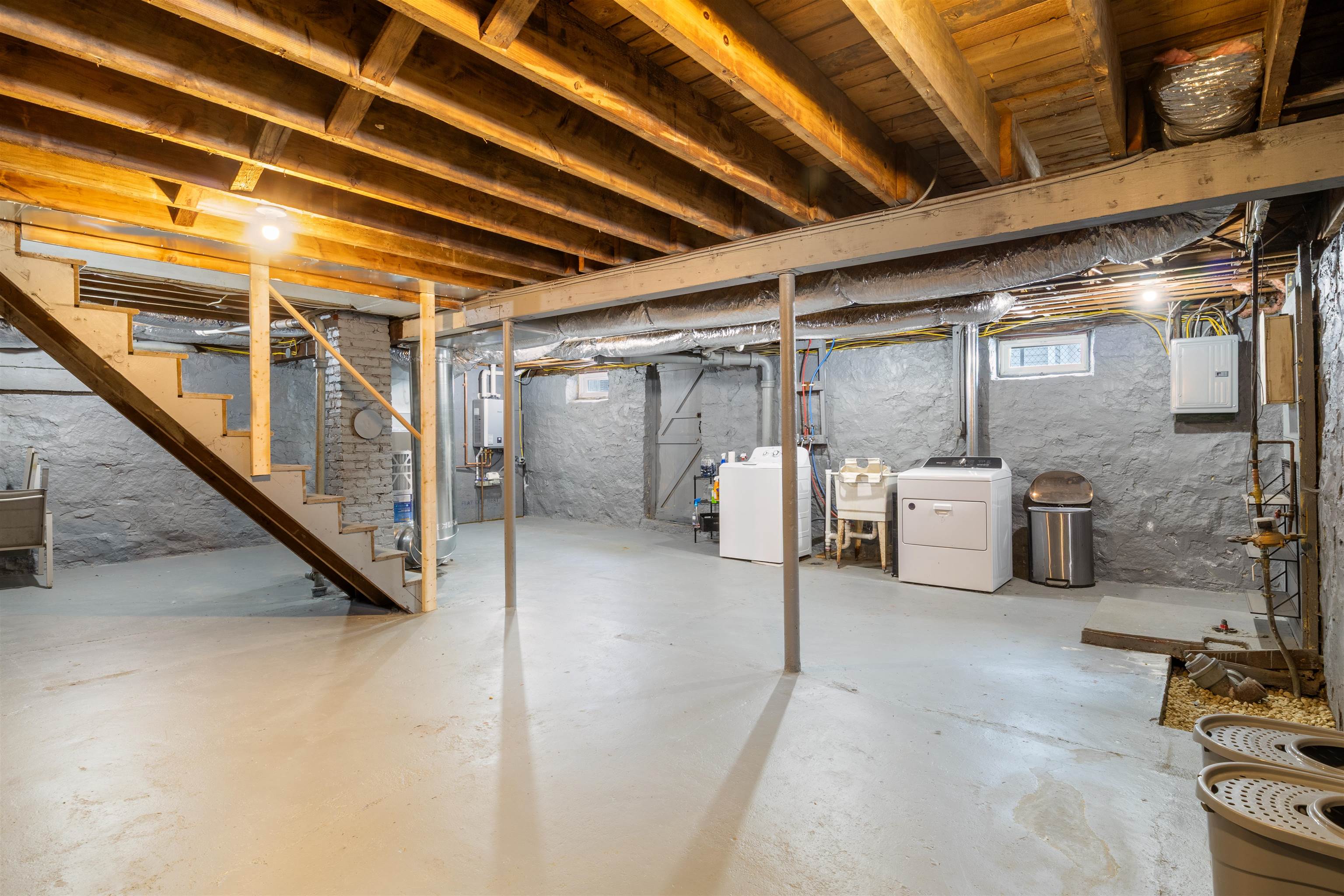 276 Salmon Street Manchester, NH 03104 - Photo 28 of 37