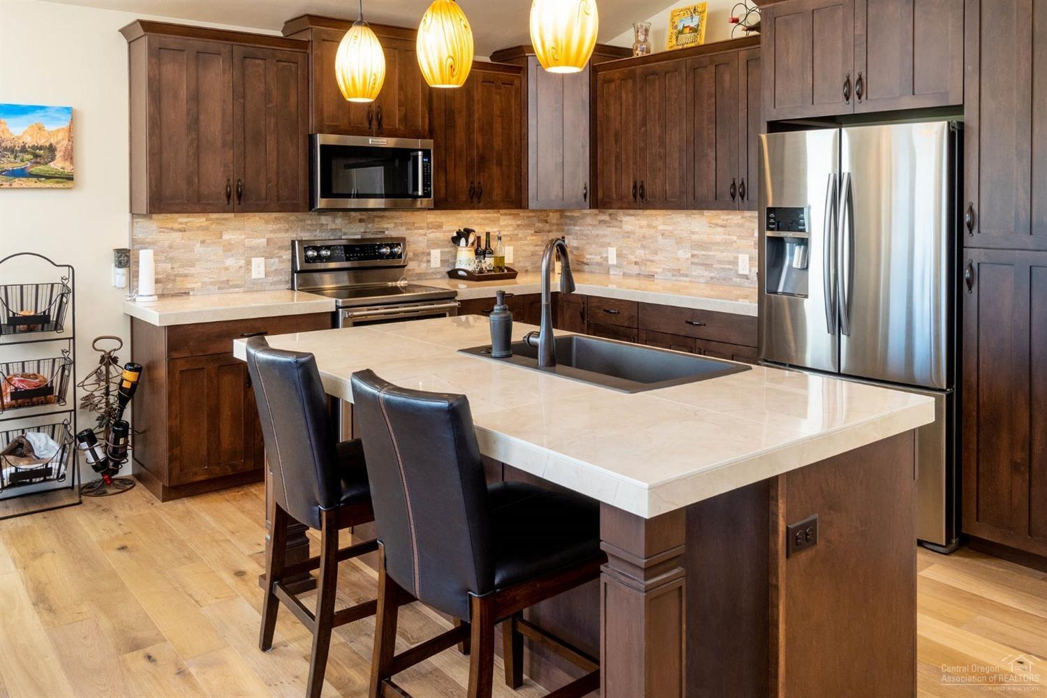 8720 Southwest Panorama Road Terrebonne, OR 97760 - Photo 9 of 24 Beautiful Shaker style Espresso finished