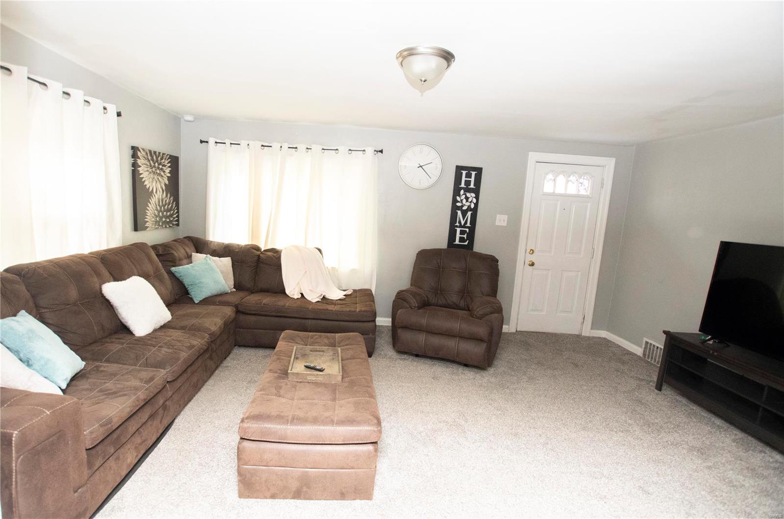 925 Tonsor Road Alton, IL 62002 - Photo 6 of 41 Gallery Image 6
