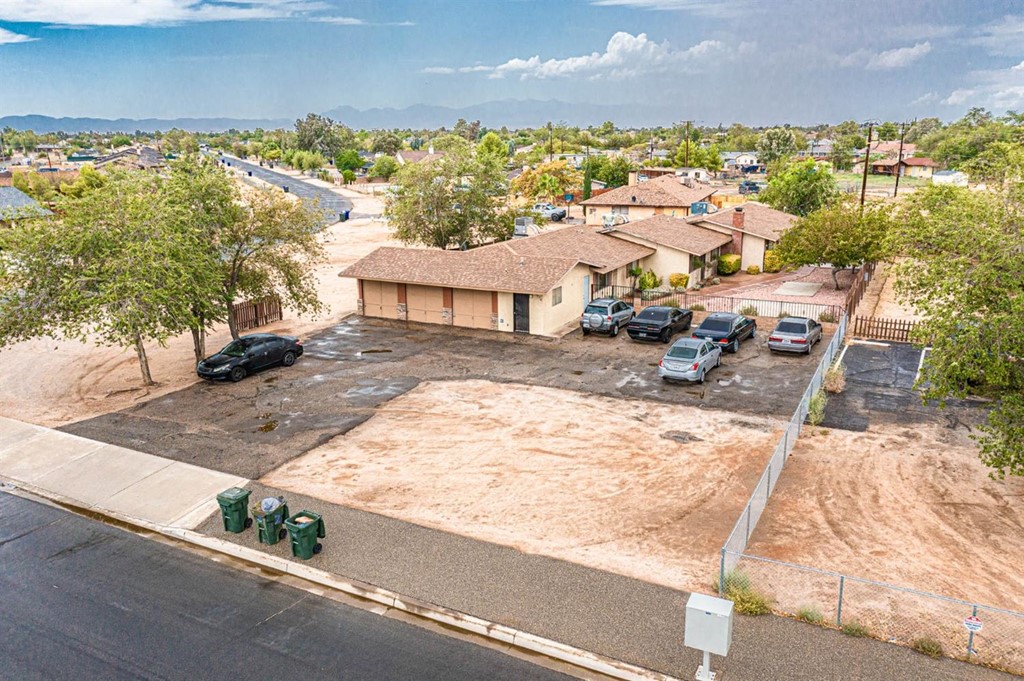 13176 Navajo Road Apple Valley, CA 92308 - Photo 1 of 1 Gallery Image 1