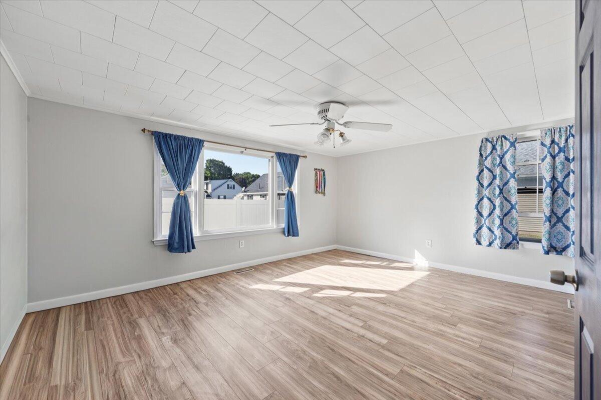 152 Prospect Street Biddeford, ME 04005 - Photo 14 of 39 20-152 Prospect in-11