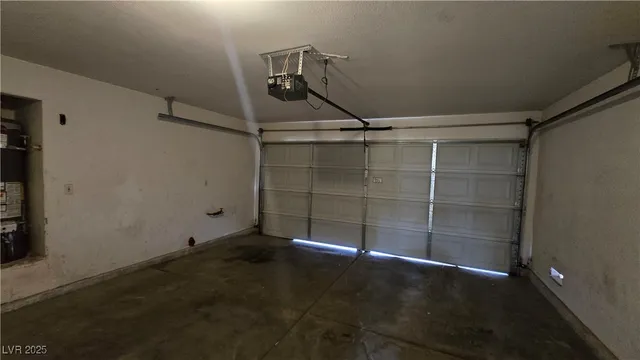 $1,750 | 2954 Savers Court, Las Vegas, NV 89115