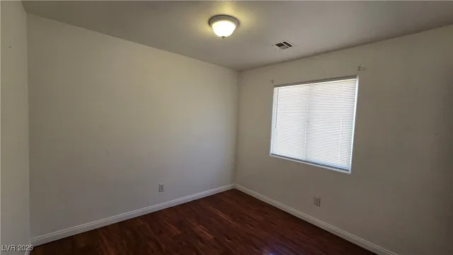 $1,750 | 2954 Savers Court, Las Vegas, NV 89115