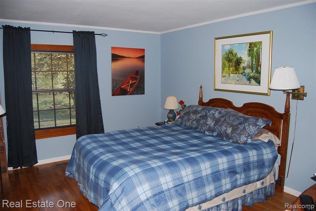 346 Gunder Drive Rochester, MI 48309 - Photo 12 of 17 Bedroom #3
