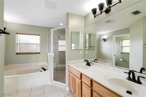 $525,000 | 9384 Scarlette Oak Avenue, Fort Myers, FL 33967