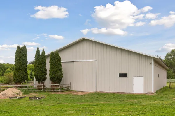 $2,275,000 | 36-xx Watertown Road, Maple Plain, MN 55359