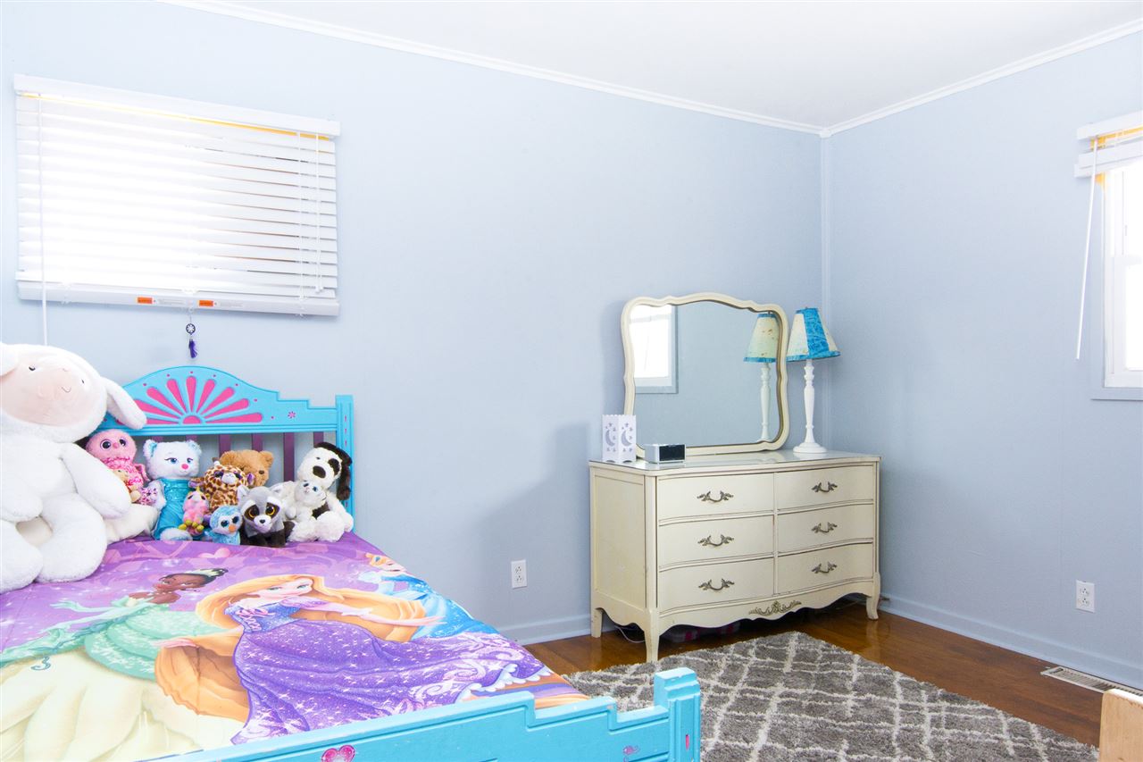 1307 Prairie Du Chien Road Iowa City, IA 52245 - Photo 11 of 21 Gallery Image 11