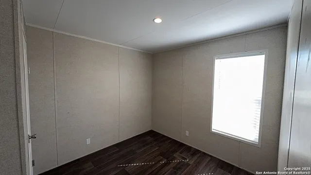 $159,900 | 224 Frst Crk Road, Devine, TX 78016