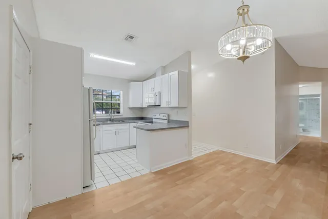 $2,500 | 13730 Sunflower Court, Unit A, Wellington, FL 33414