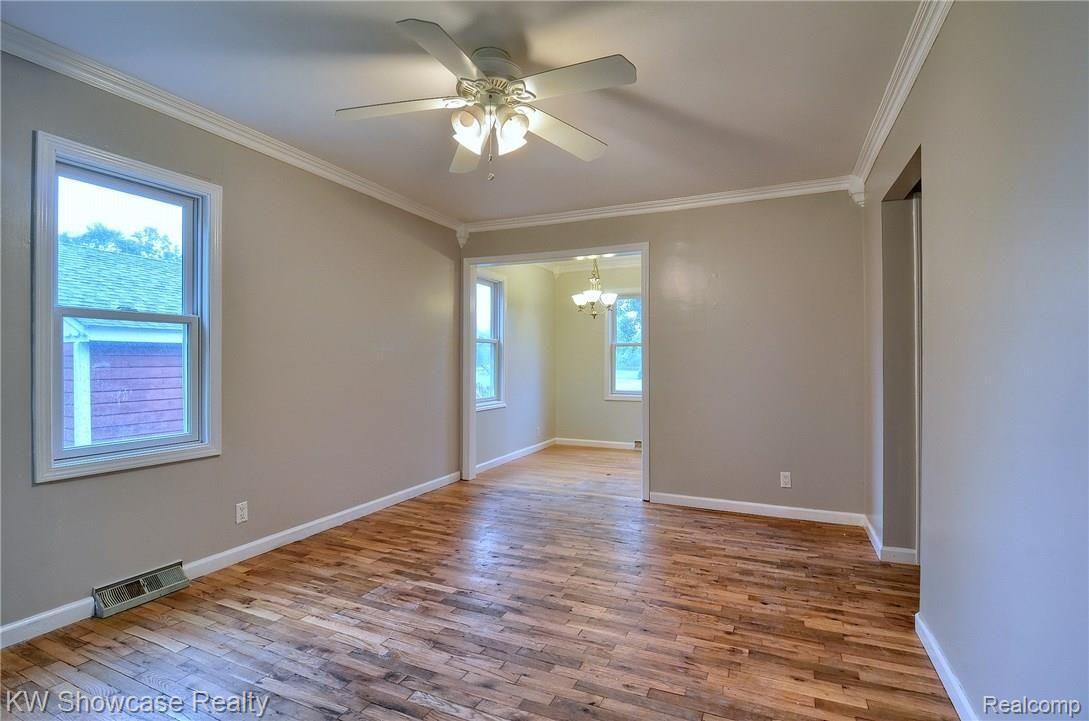 1630 School Road Rochester, MI 48307 - Photo 6 of 26 Great_Room_3rd_View.jpg